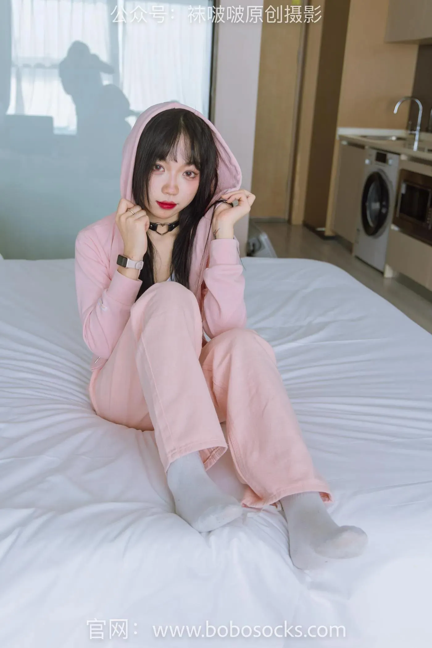 [BoBoSocks袜啵啵]NO.141 周周-运动鞋、白棉袜、裸足 [140P]插图9